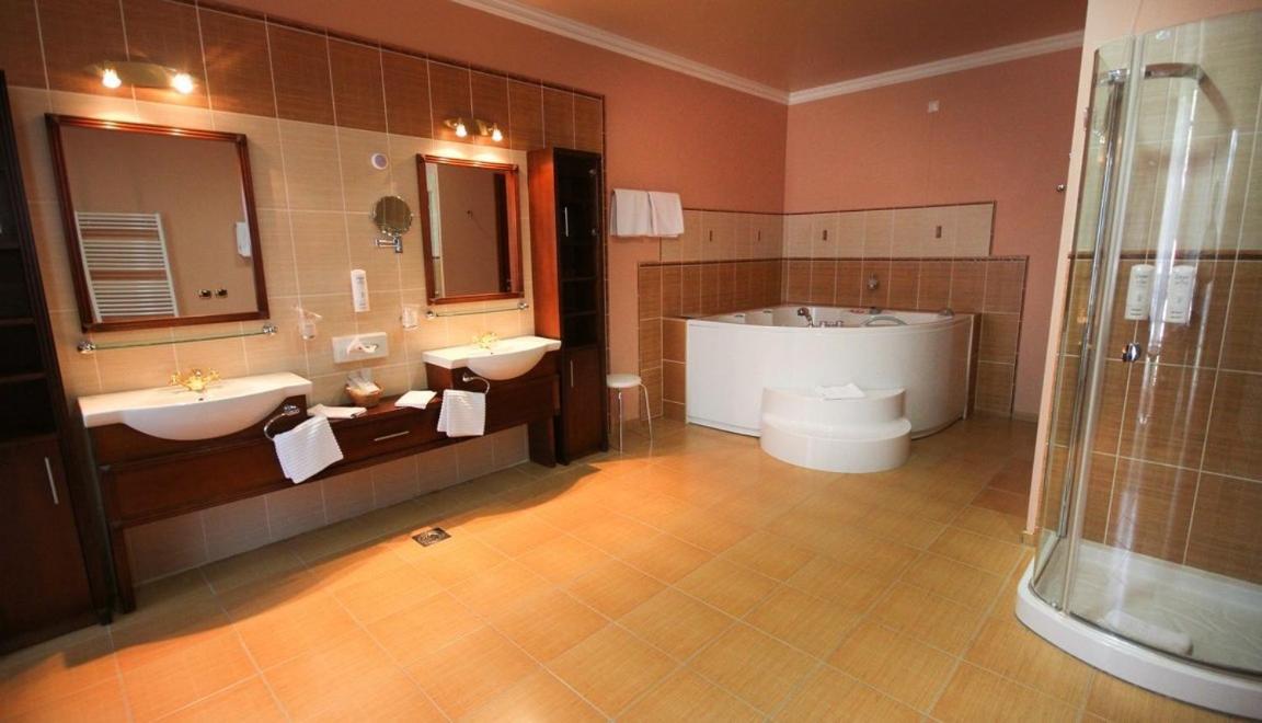 Hotel Galleria Subotica Exteriör bild