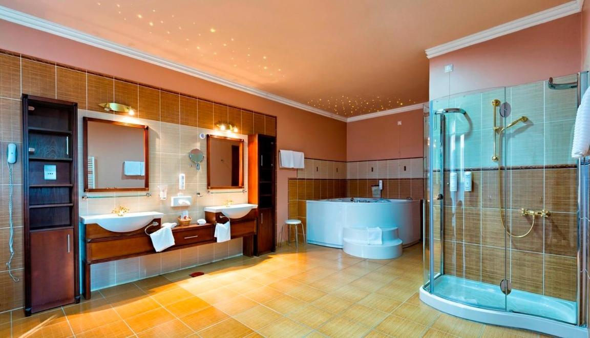 Hotel Galleria Subotica Exteriör bild